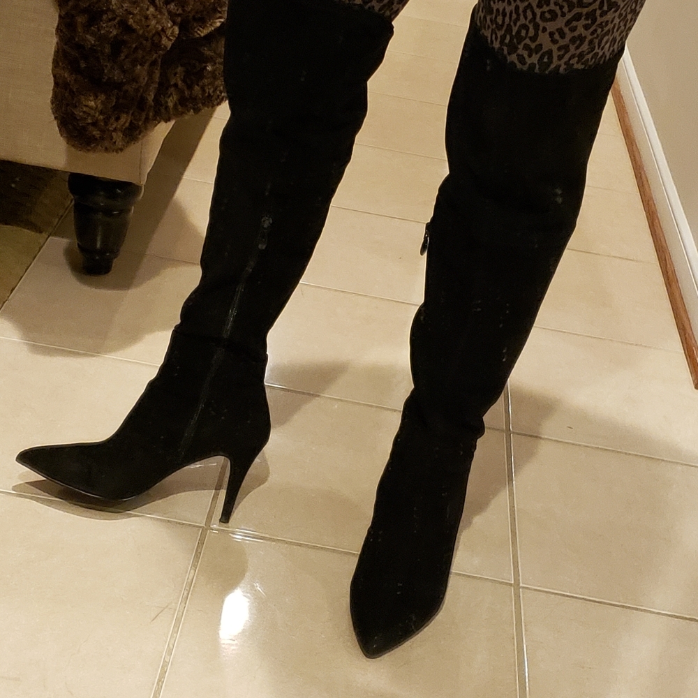 🛍TAHARI "Ali" Over the  Knee Suede Leather Boots